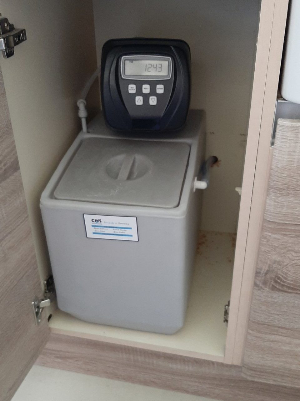 Installation -CWS Clack Cabinet Water Softener_5